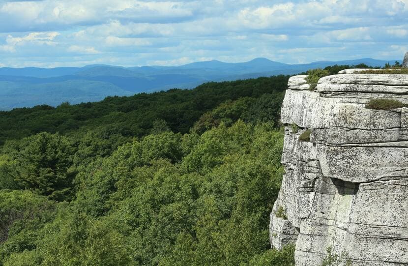 IO 26 EMD 2026 Emerging Market Debt Outlook: Strengths Endure